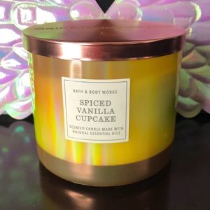 BBW 3 wick candle Spiced Vanilla Cupcake
